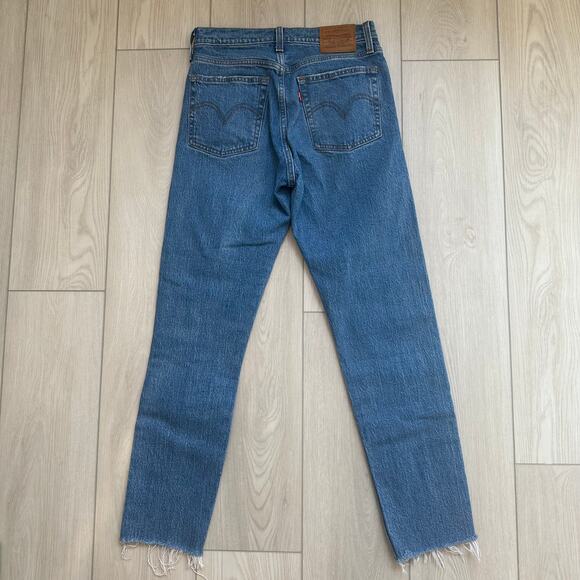 Levi's Premium Wedgie medium wash ripped high waisted straight leg jeans 25 - Picture 2 of 5